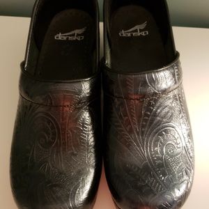 Dansko Professional black embossed